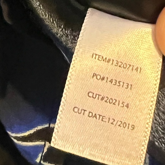 Torrid Lightening Bolt Sheer Tie Front Top Sleeveless Blouse 1X Plus Size V-neck - Picture 5 of 8